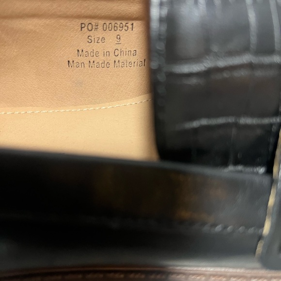 Journee Collection Loafer- size 9 black - Picture 2 of 9